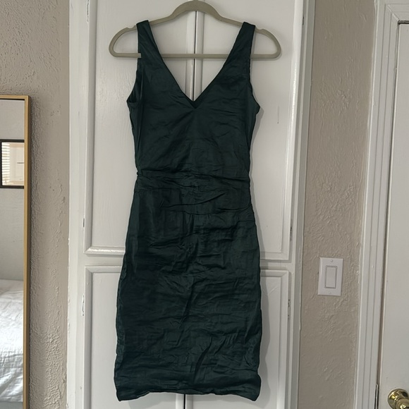 Nicole Miller Ruched Green Dress, size 8 - Picture 4 of 10